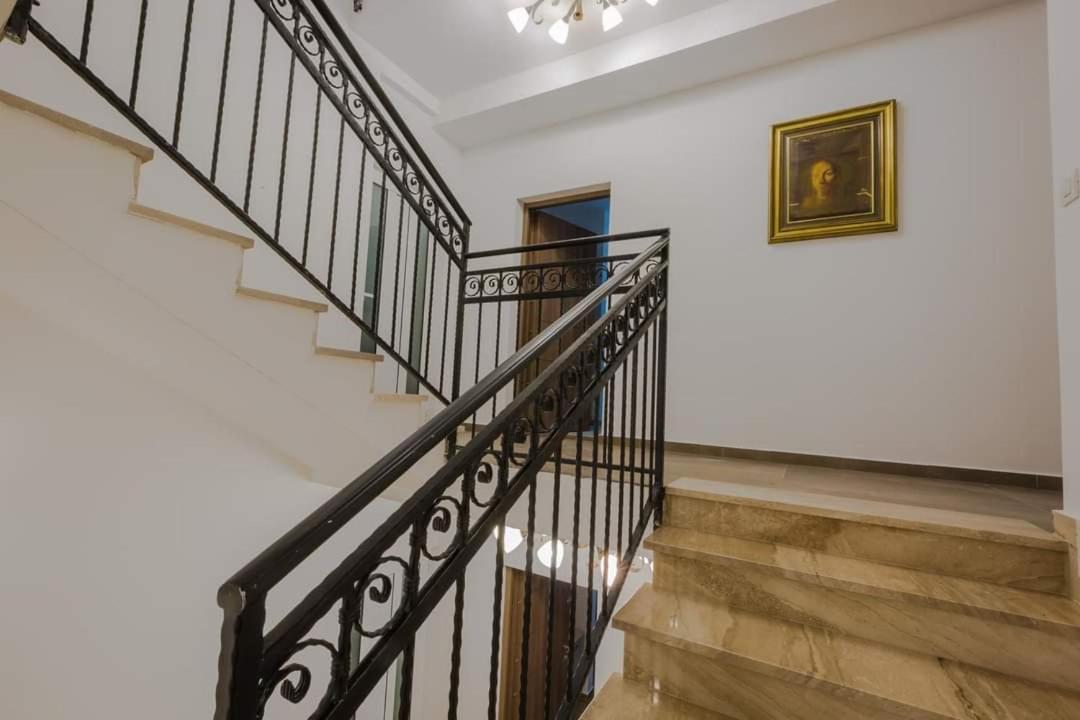 Hotel Dapcevic 采蒂涅 外观 照片